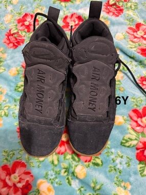 Black Athletic Sneakers